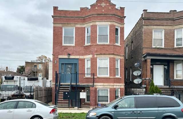 4146 Cermak photos photos