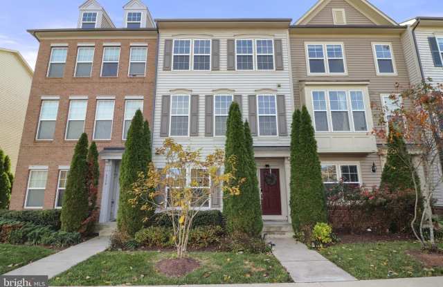 8942 DAHLGREN RIDGE Road - 8942 Dahlgren Ridge Road, Buckhall, VA 20111