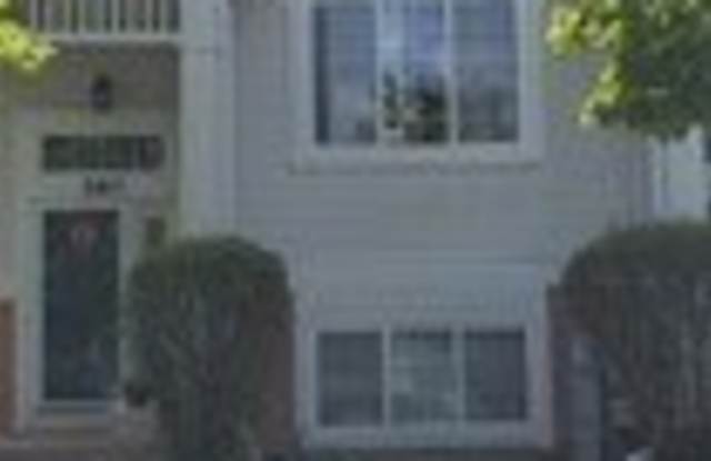 587 S Parkside Drive unit: 587 - 587 South Parkside Drive, Round Lake, IL 60073