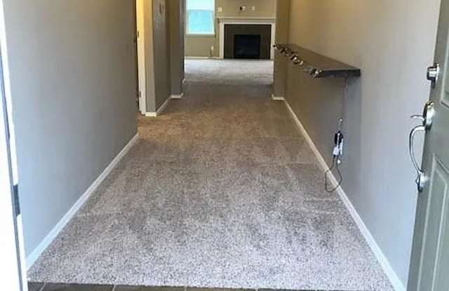 New carpet, one level house located in North Albany Gallery 3