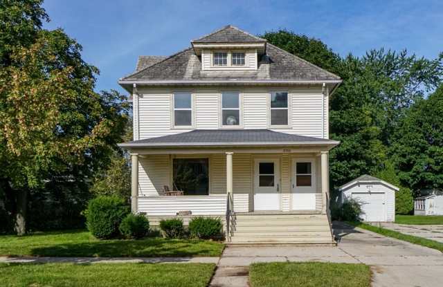 2306 Washington St Unit 1 - 2306 Washington St, Two Rivers, WI 54241