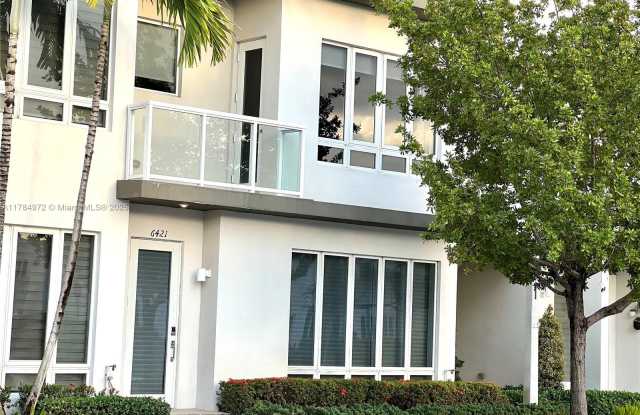 6421 NW 104th Path - 6421 Northwest 104th Path, Doral, FL 33178 6421 NW 104th Path - 6421 Northwest 104th Path, Doral, FL 33178