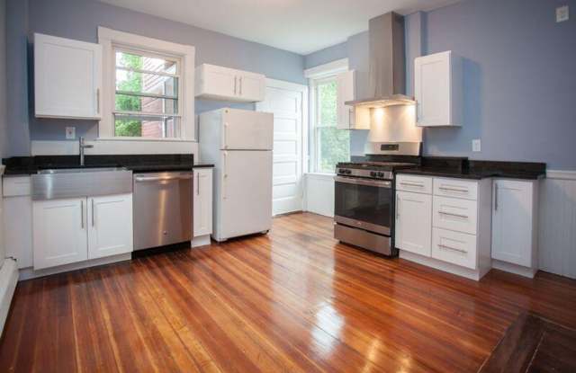 Updated 3BR in Cambridge | Granite Counters | Stainless Steel | Pets Negotiable | 9/1 photos photos