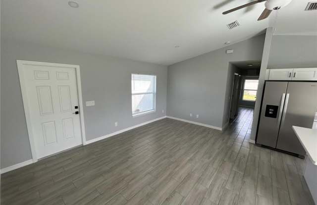 2819 31st Street W Gallery 2