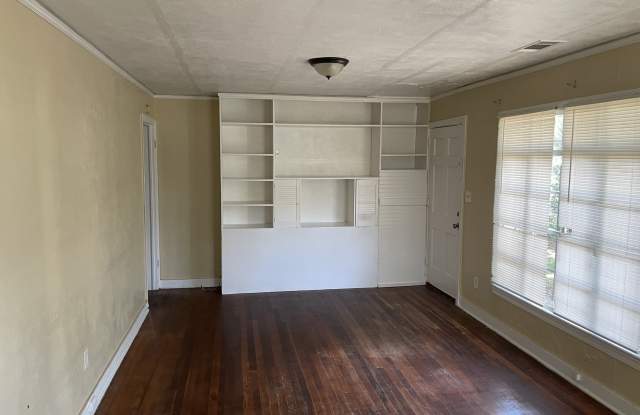 303 Stillwood Drive--BDAR Gallery 3