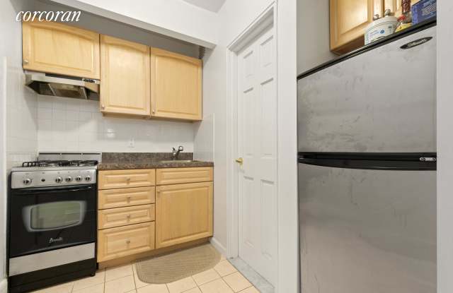 32 West 71st Street Gallery 2