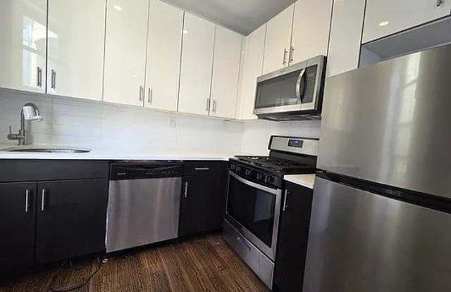 17 West 125th Street Gallery 2