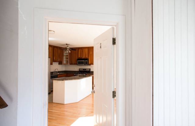 437 MANOR PLACE NW Gallery 3
