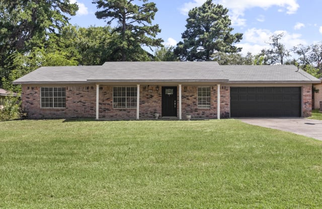 107 Brenda Drive - 107 Brenda Drive, Mount Pleasant, TX 75455