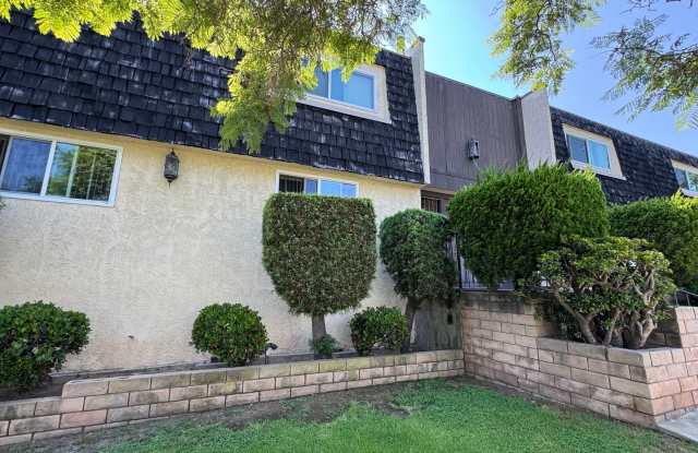 Nestled in one of Santa Monica's Most Desirable Neighborhoods photos photos