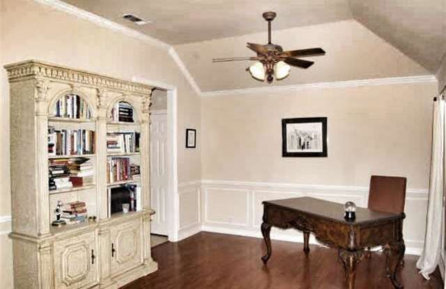 11448 Balcones Drive Gallery 4