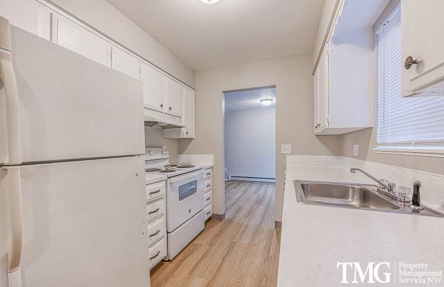 Albina Avenue photos photos