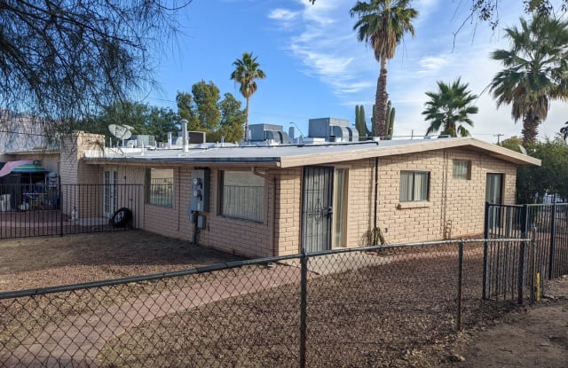 2311 N Sonoita Ave #1101 - 2311 North Sonoita Avenue, Tucson, AZ 85712