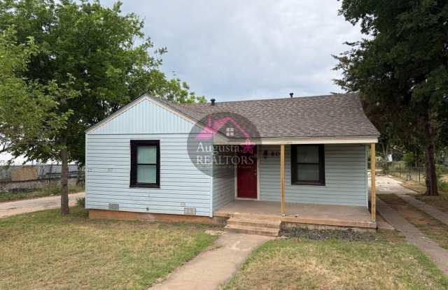 Charming 3 bedroom home in South Abilene. photos photos