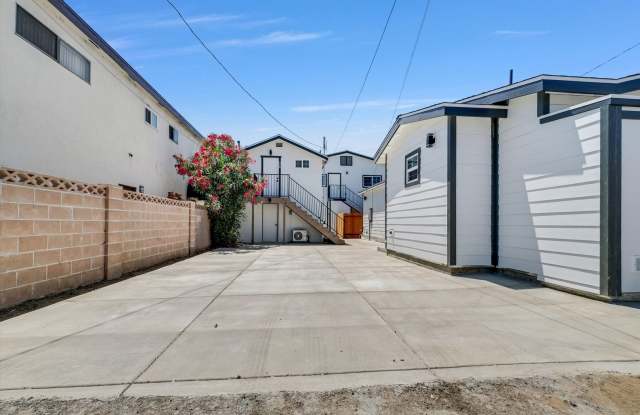 Newly Renovated Studio Home in the Heart of Downtown Fullerton with New Roof Gallery 3