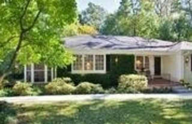 1261 Kingsley Circle NE Gallery 1