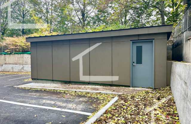 Luxury Living in West Roxbury - 2 Bed 2 Bath Gallery 4