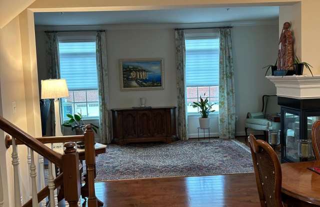 513 DEEP CREEK VIEW Gallery 4
