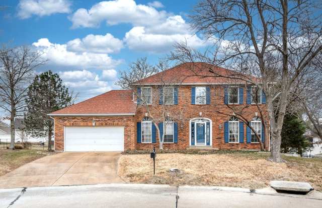 Spacious Parkway South Home with Walk-Out Basement  Large Backyard - 600 Arbor Glen Court, St. Louis County, MO 63021