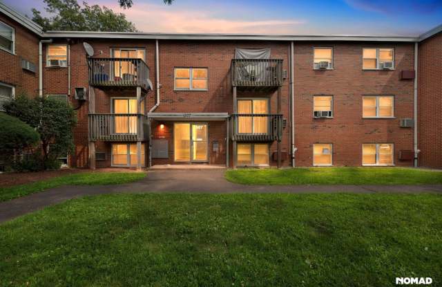 Charming 2BR Condo in Bristol - 507 Emmett Street, Bristol, CT 06010