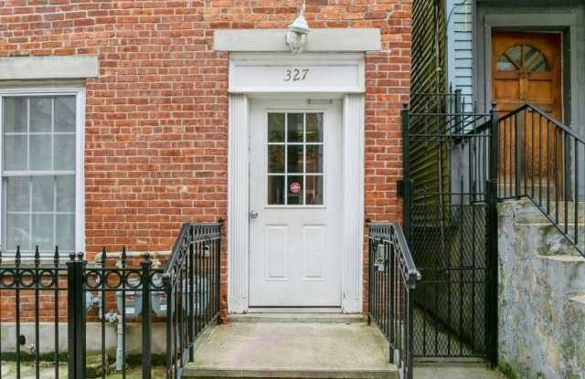 327 5TH ST Gallery 3