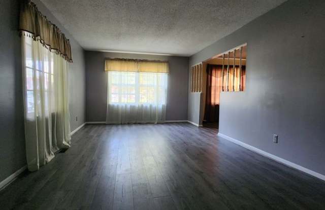 PINEWOOD LAKES photos photos