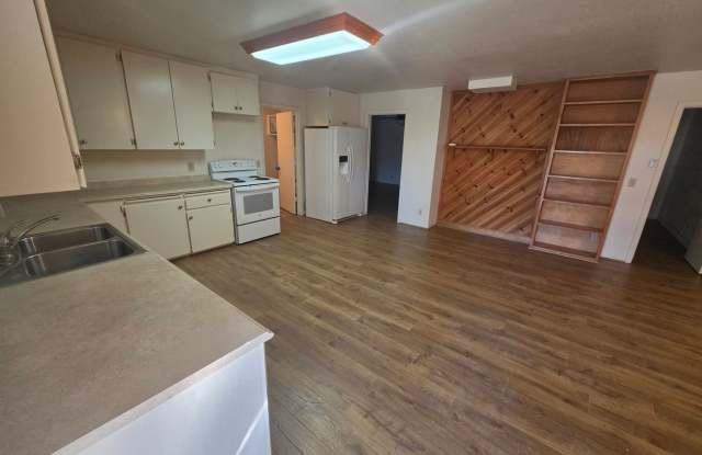 3 Bedroom 1 Bath Home For Rent! Gallery 3