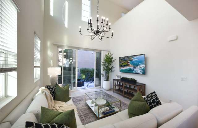 7075 Montecito Ln photos photos