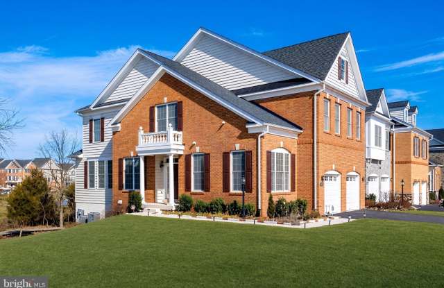 43168 HATTONTOWN WOODS Terrace Gallery 1