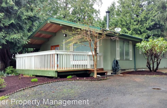 20685 Jefferson Beach Rd - 20685 Jefferson Beach Rd NE, Indianola, WA 98346