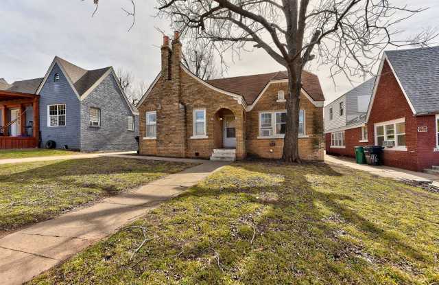 2344 W. Park PL photos photos