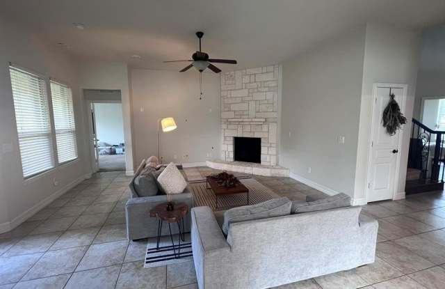 1059 Enchanted Rock Drive Gallery 2