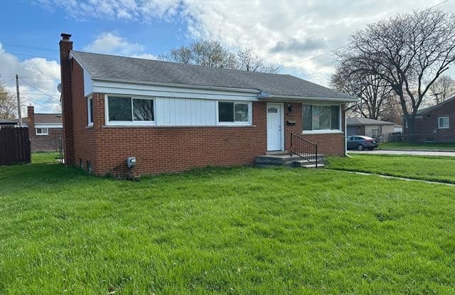 22817 MASONIC Boulevard - 22817 Masonic, St. Clair Shores, MI 48082