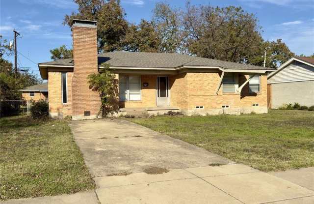 517 Royal Crest Drive - 517 Royal Crest Drive, Richardson, TX 75081