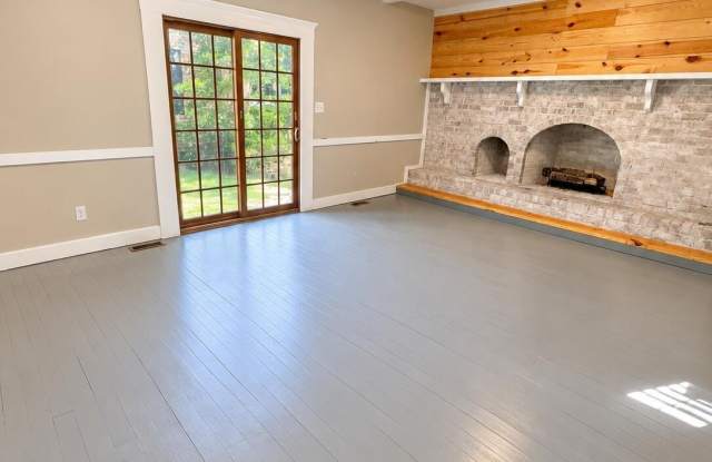 204 Crestline Boulevard Gallery 4