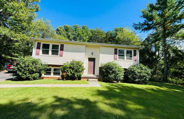 4 Bedroom, 2 Bathroom House photos photos
