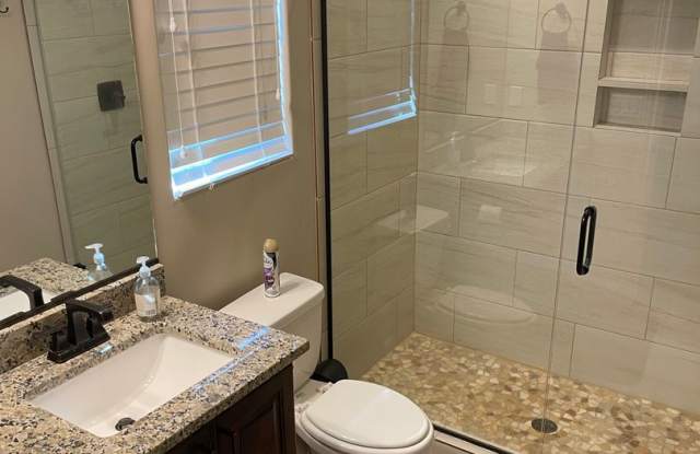 Available Now! 3 bed fully furnished home for rent in Ivin 3,6,9,12 month lease Gallery 3