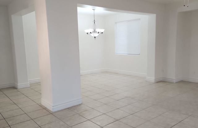 9662 Ziegler Ave Gallery 4