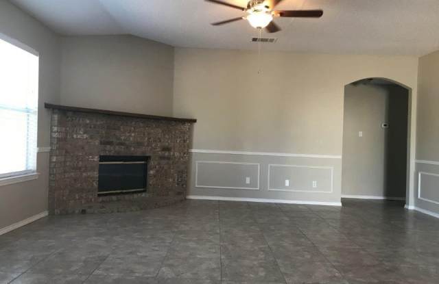 601 Hollyberry Drive Gallery 3