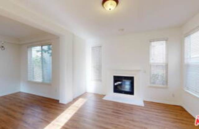 4134 Pacific Coast Highway Gallery 4