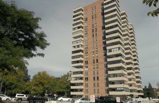 $0 DEPOSIT OPTION. SPACIOUS 12TH-FLOOR 1-BEDROOM CONDO WITH STUNNING CITY AND MOUNTAIN VIEWS! photos photos