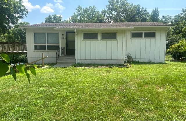 NO SECURITY DEPOSIT for OCTOBER Move-In! Beautiful 3 Bedroom Home photos photos