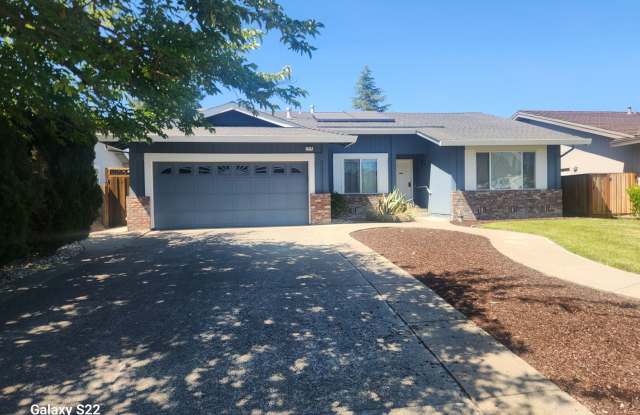 This is a Must See beautiful 3 bedroom, 2 bathroom home, bright and cheery, lots of light. photos photos