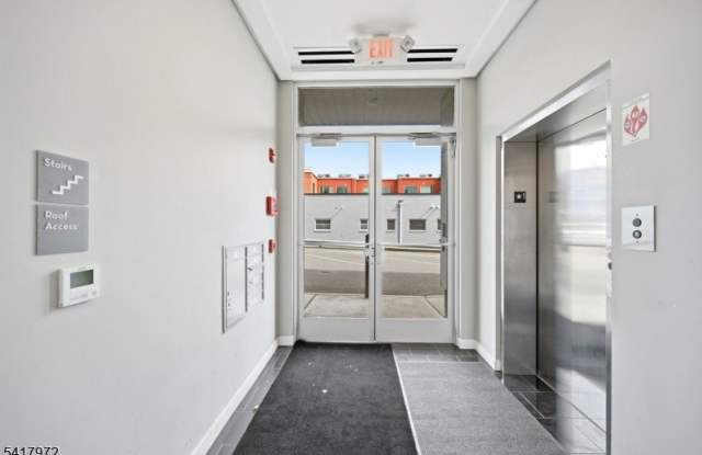 271 Millburn Ave Gallery 3