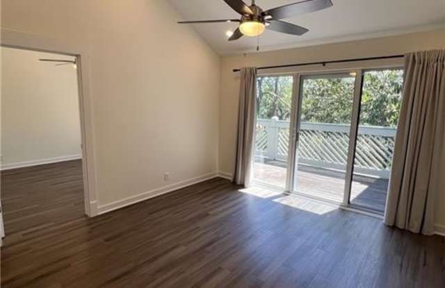 100 Blair #E5 Road Gallery 2