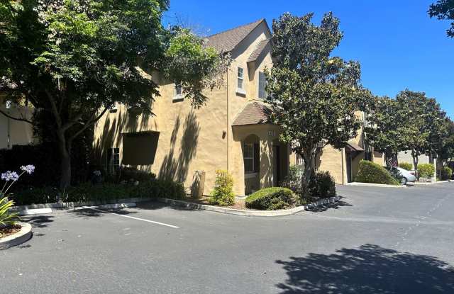 Two story, three-bedroom home in Burgundy Hills Gallery 3