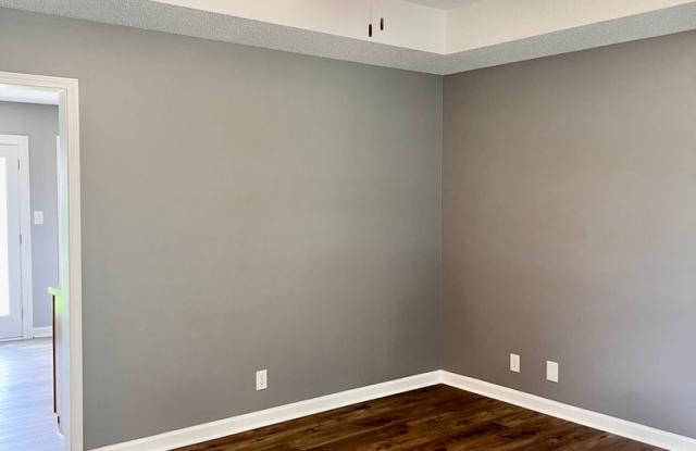 3 Bedroom Home in Woodlawn Available Now! Gallery 4