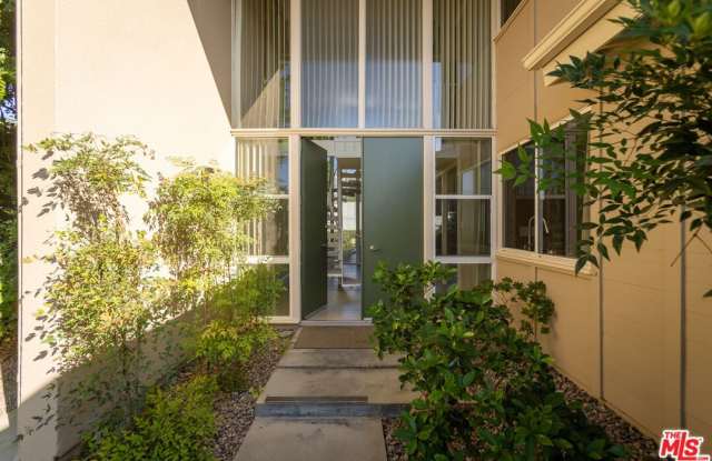 4171 Del Mar Ave Gallery 4