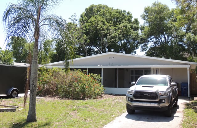 2250 17th Ave Sw - 2250 17th Avenue Southwest, Largo, FL 33774