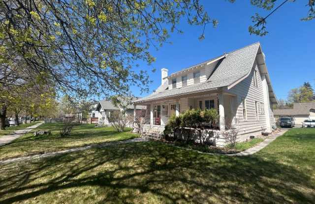 530 Mcleod Ave photos photos